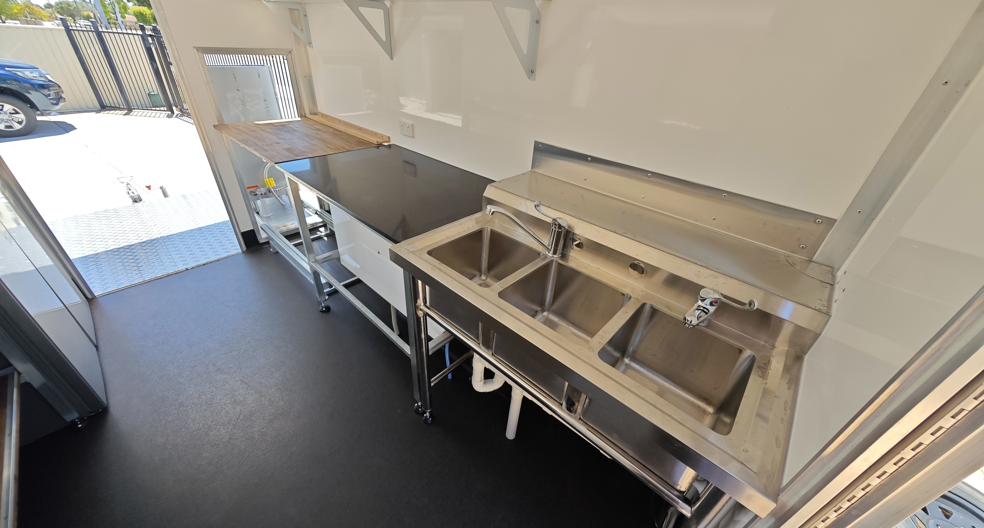 Ahbee Fabrication kitchen trailer 2 - Mobile catering trailer Perth